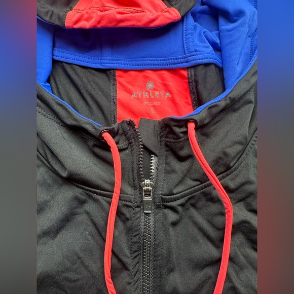 Athleta Black, blue and red Hooded Sleeveless running Top. Size L - Picture 3 of 6